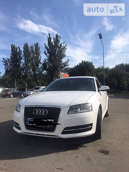 Хэтчбек Audi A3 2013 в Запорожье