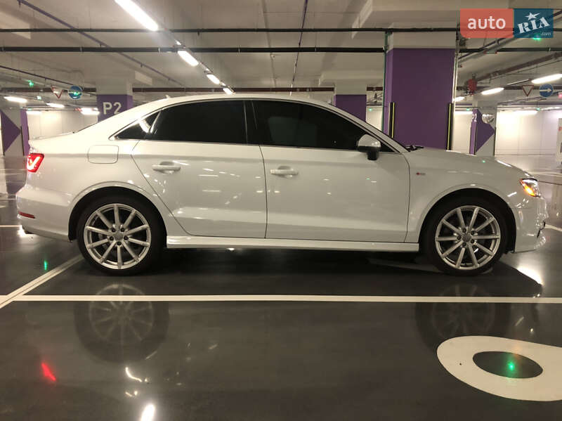 Седан Audi A3 2016 в Хмельницком