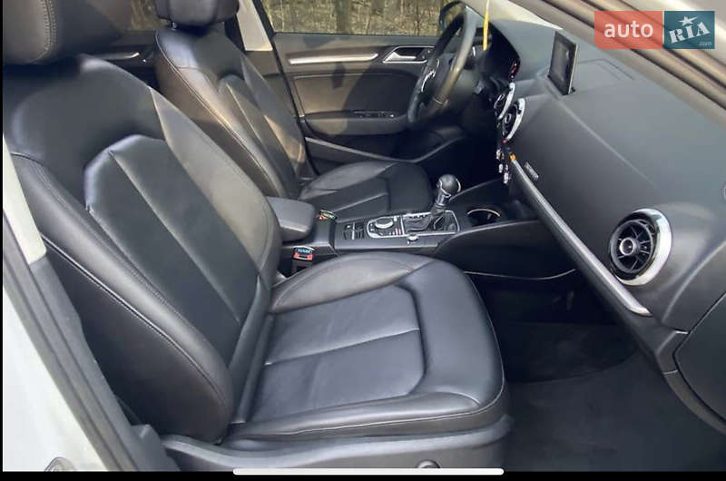 Седан Audi A3 2016 в Хмельницком