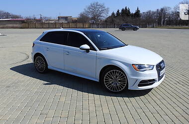 Хэтчбек Audi A3 2015 в Одессе