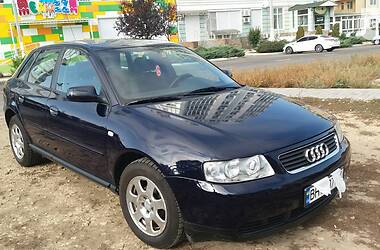 Хэтчбек Audi A3 2002 в 