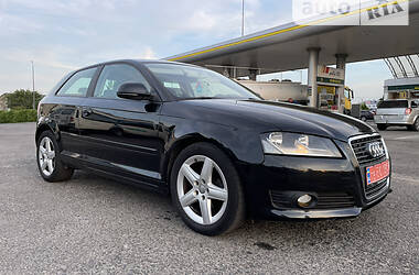 Хэтчбек Audi A3 2010 в 