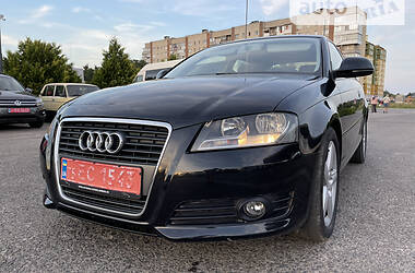 Хэтчбек Audi A3 2010 в 
