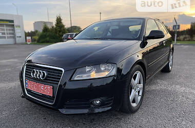 Хэтчбек Audi A3 2010 в 