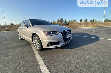 Седан Audi A3 2015 в Полтаві