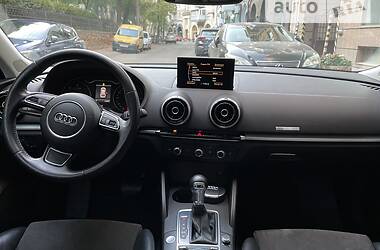 Хэтчбек Audi A3 2016 в 
