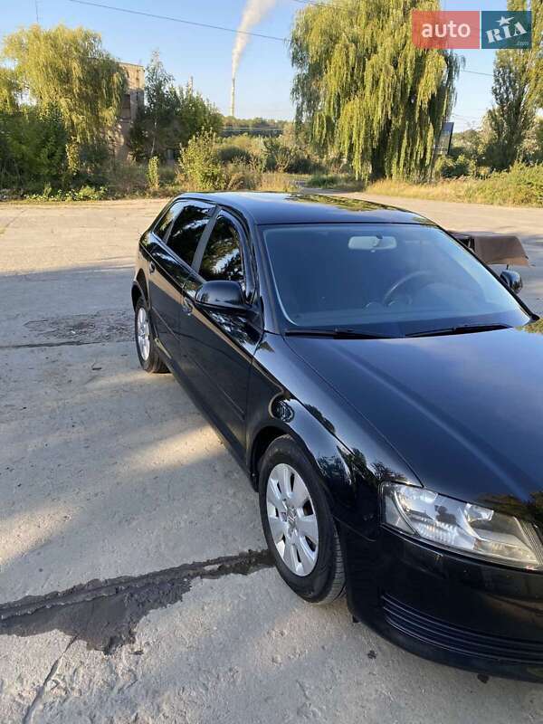 Хэтчбек Audi A3 2010 в Ладыжине