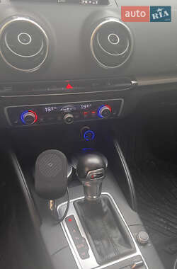 Седан Audi A3 2015 в 