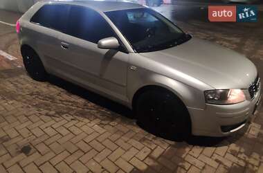 Хэтчбек Audi A3 2003 в Черновцах