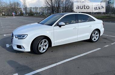 Седан Audi A3 2017 в Кропивницькому