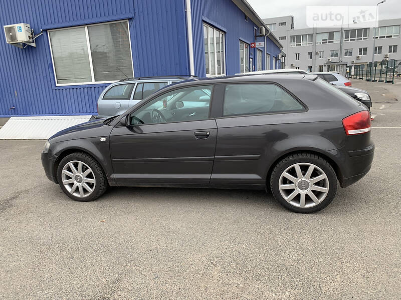 Хэтчбек Audi A3 2005 в 