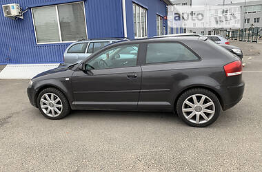Хэтчбек Audi A3 2005 в 