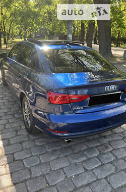 Седан Audi A3 2015 в Киеве