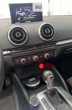 Хэтчбек Audi A3 2016 в 