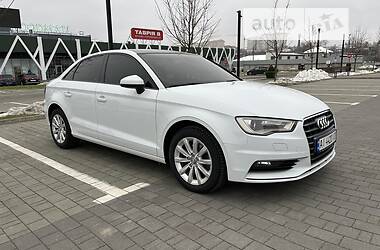 Седан Audi A3 2015 в Хмельницькому