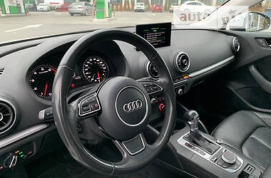 Седан Audi A3 2014 в Дніпрі