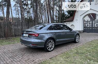 Седан Audi A3 2017 в Киеве