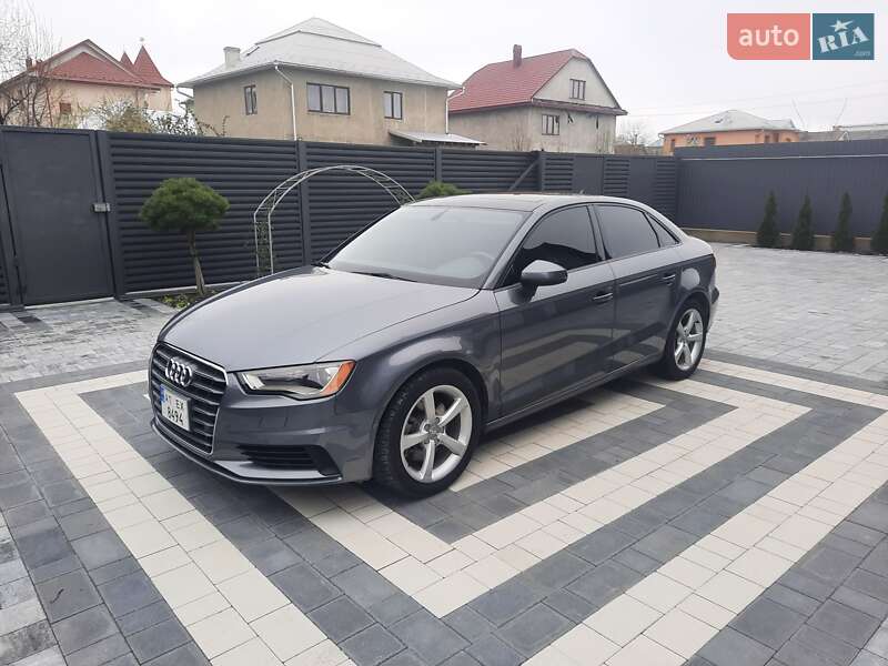 Седан Audi A3 2015 в Коломиї
