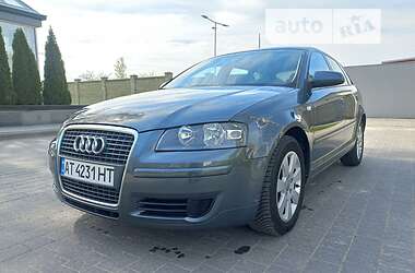 Хэтчбек Audi A3 2004 в 