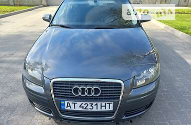Хэтчбек Audi A3 2004 в 