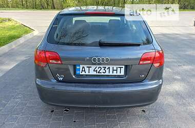 Хэтчбек Audi A3 2004 в 