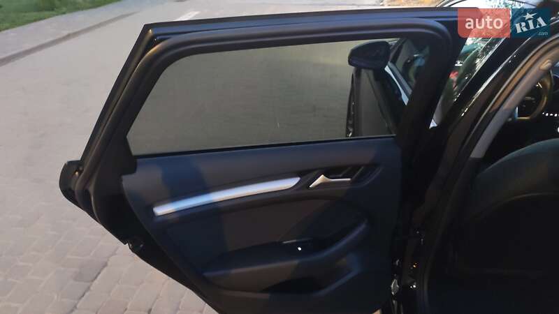 Хетчбек Audi A3 2016 в Києві