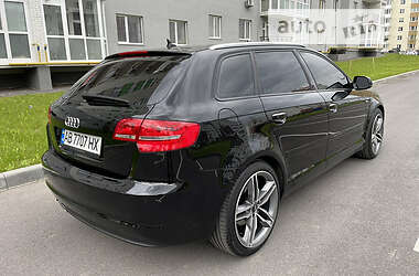 Хэтчбек Audi A3 2011 в 