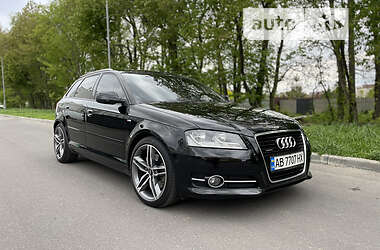 Хэтчбек Audi A3 2011 в 