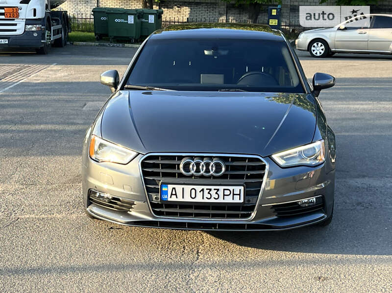 Седан Audi A3 2015 в Киеве
