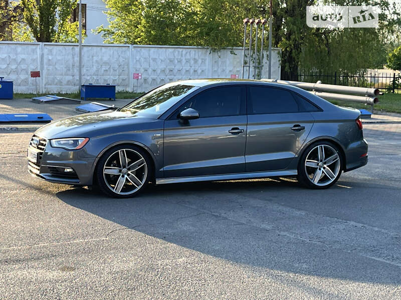 Седан Audi A3 2015 в Киеве