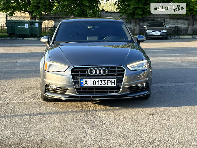 Седан Audi A3 2015 в Киеве