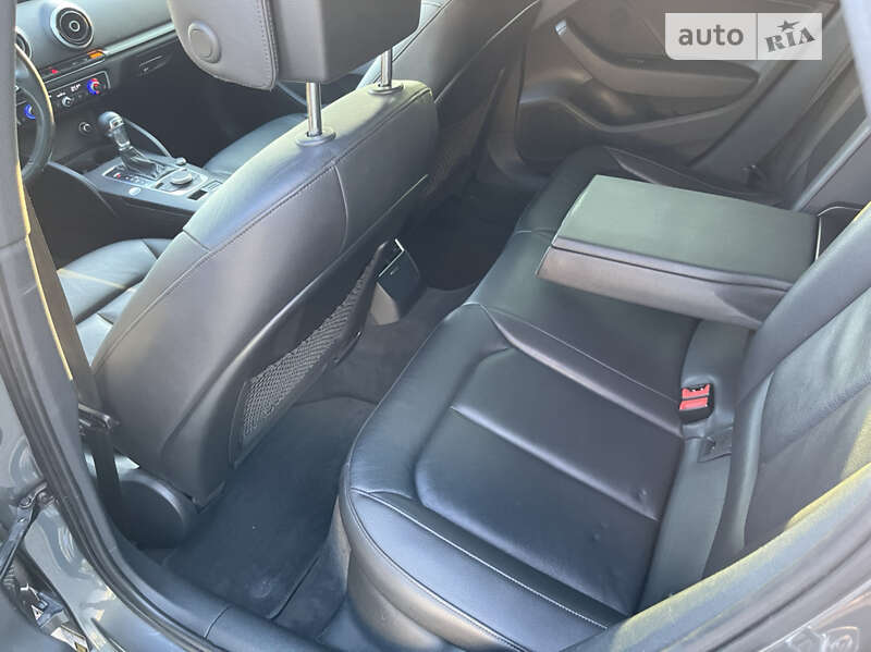 Седан Audi A3 2015 в Киеве
