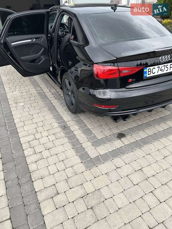 Седан Audi A3 2015 в Львове