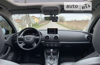 Седан Audi A3 2015 в 