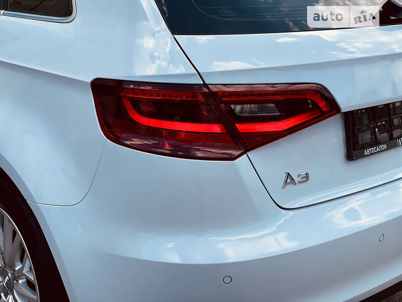 Хэтчбек Audi A3 2015 в Одессе