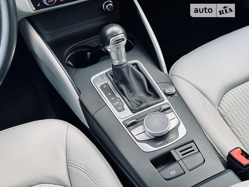 Хэтчбек Audi A3 2015 в Одессе