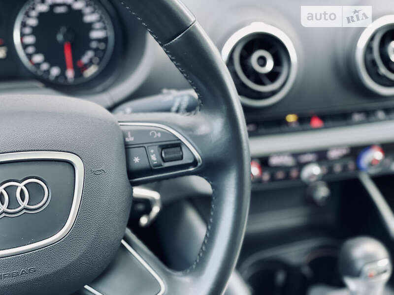 Хэтчбек Audi A3 2015 в Одессе