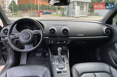 Седан Audi A3 2016 в 