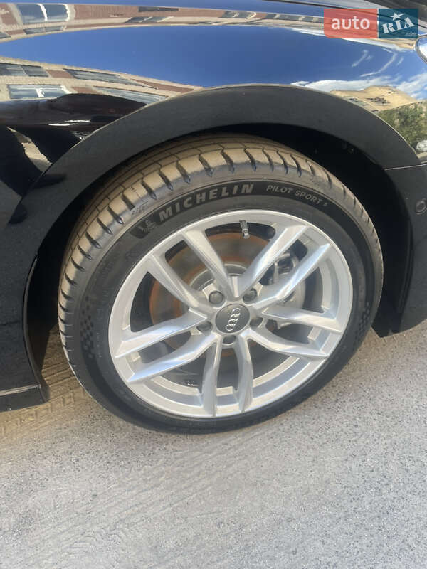 Седан Audi A3 2021 в Киеве