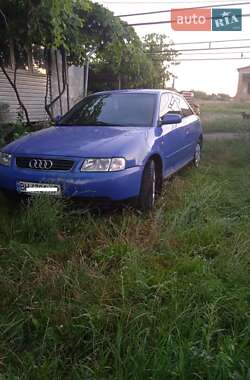 Хэтчбек Audi A3 1997 в Раздельной