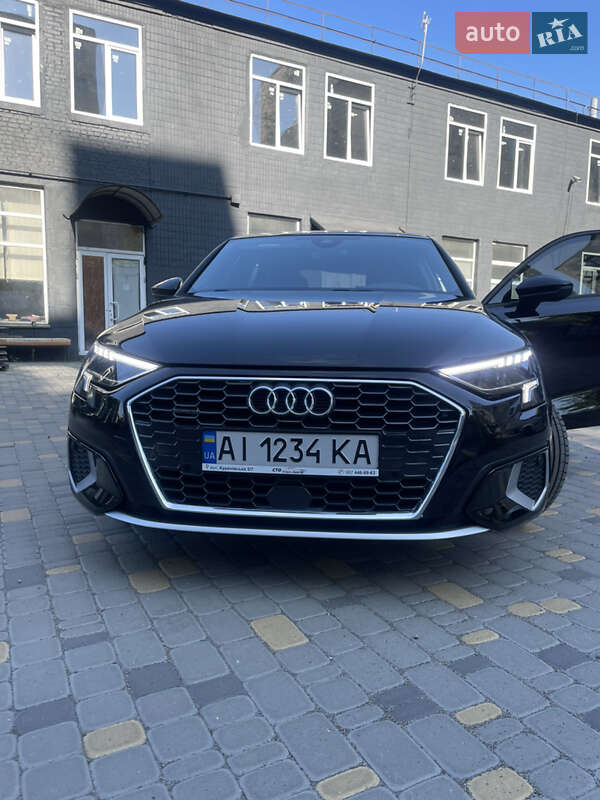 Седан Audi A3 2021 в Киеве