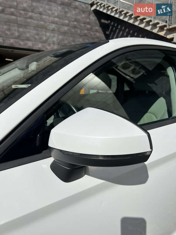 Седан Audi A3 2016 в Киеве