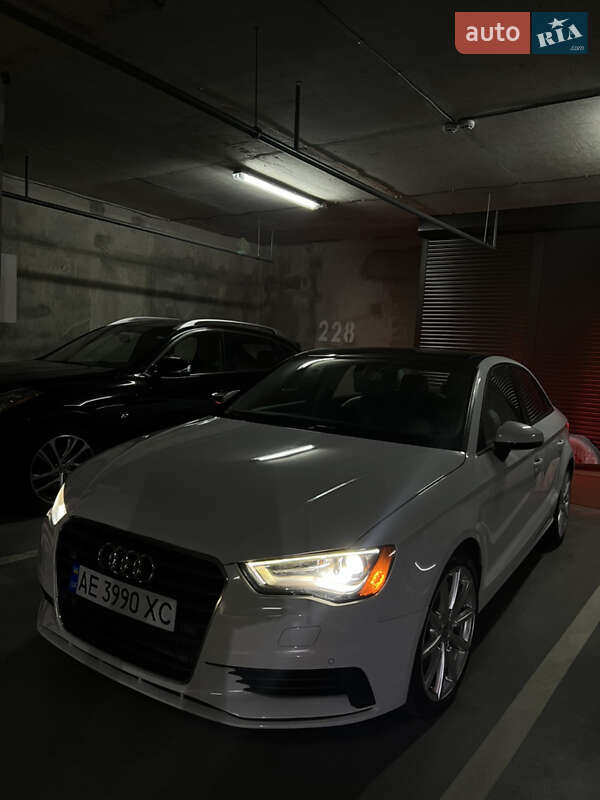 Седан Audi A3 2016 в Киеве