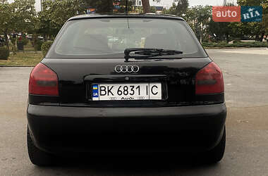 Хэтчбек Audi A3 1999 в Вараше