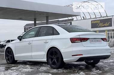 Седан Audi A3 2015 в Ужгороде