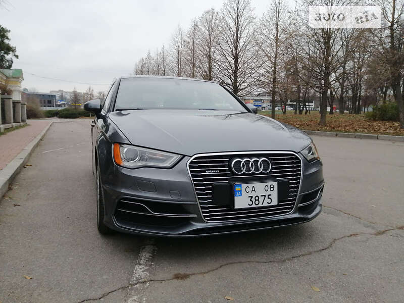 Хэтчбек Audi A3 2015 в Умани