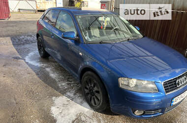 Хэтчбек Audi A3 2003 в 