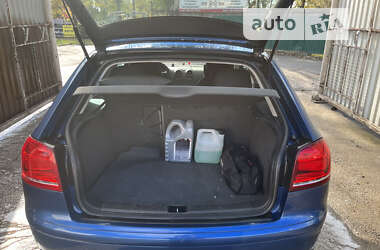 Хэтчбек Audi A3 2003 в 