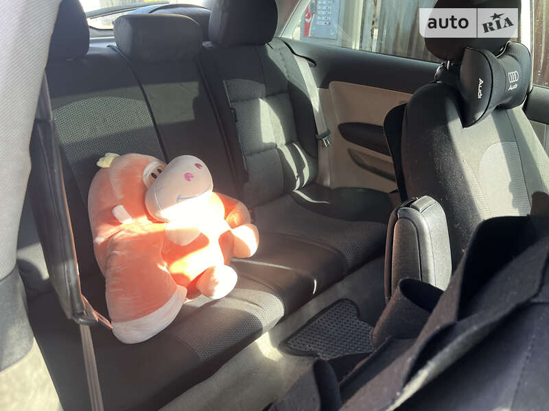 Хэтчбек Audi A3 2003 в Запорожье