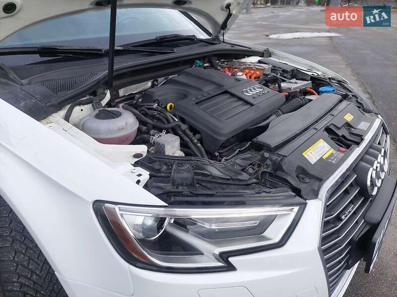 Хэтчбек Audi A3 2016 в Харькове